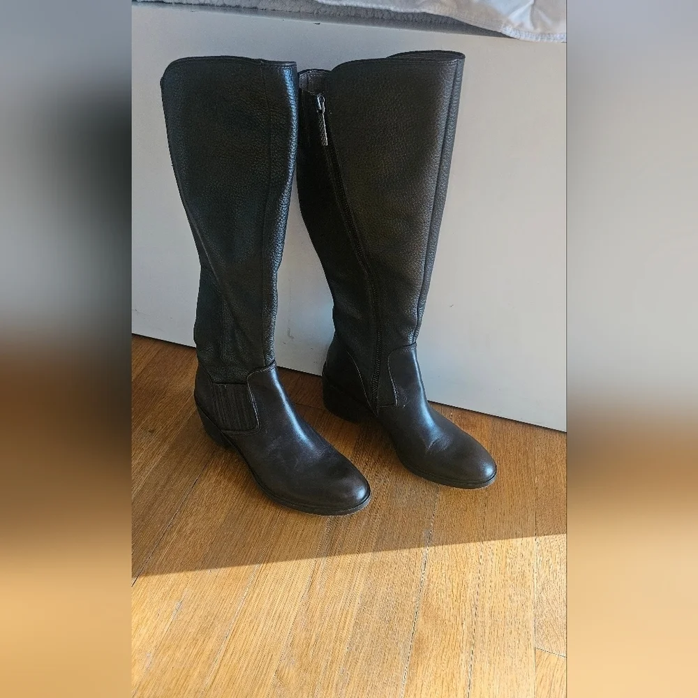 Donald J. Pliner Brown Over the Knee Boots